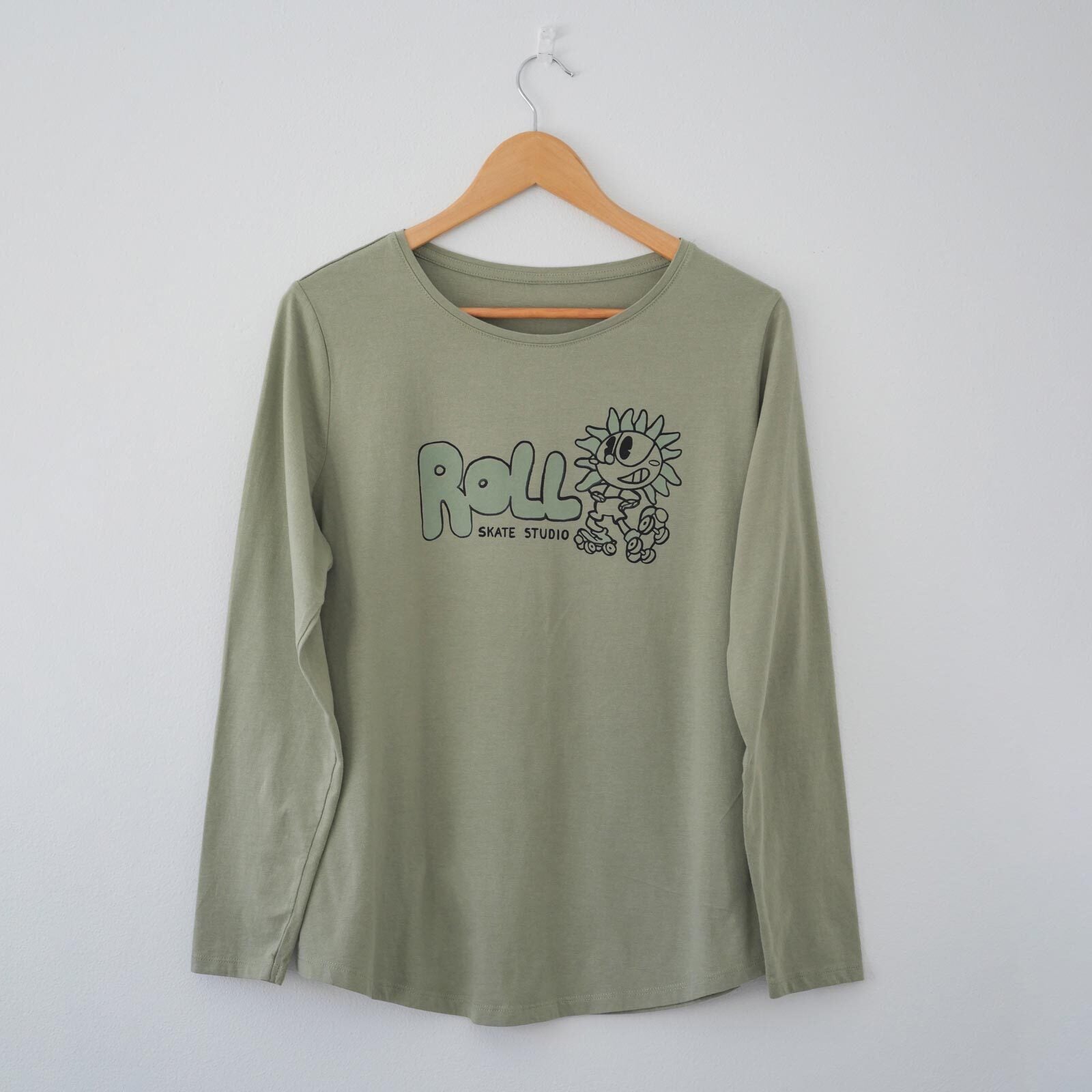 Roll Upcycled / Sunflower Long Sleeve Tee / Khaki Green / M