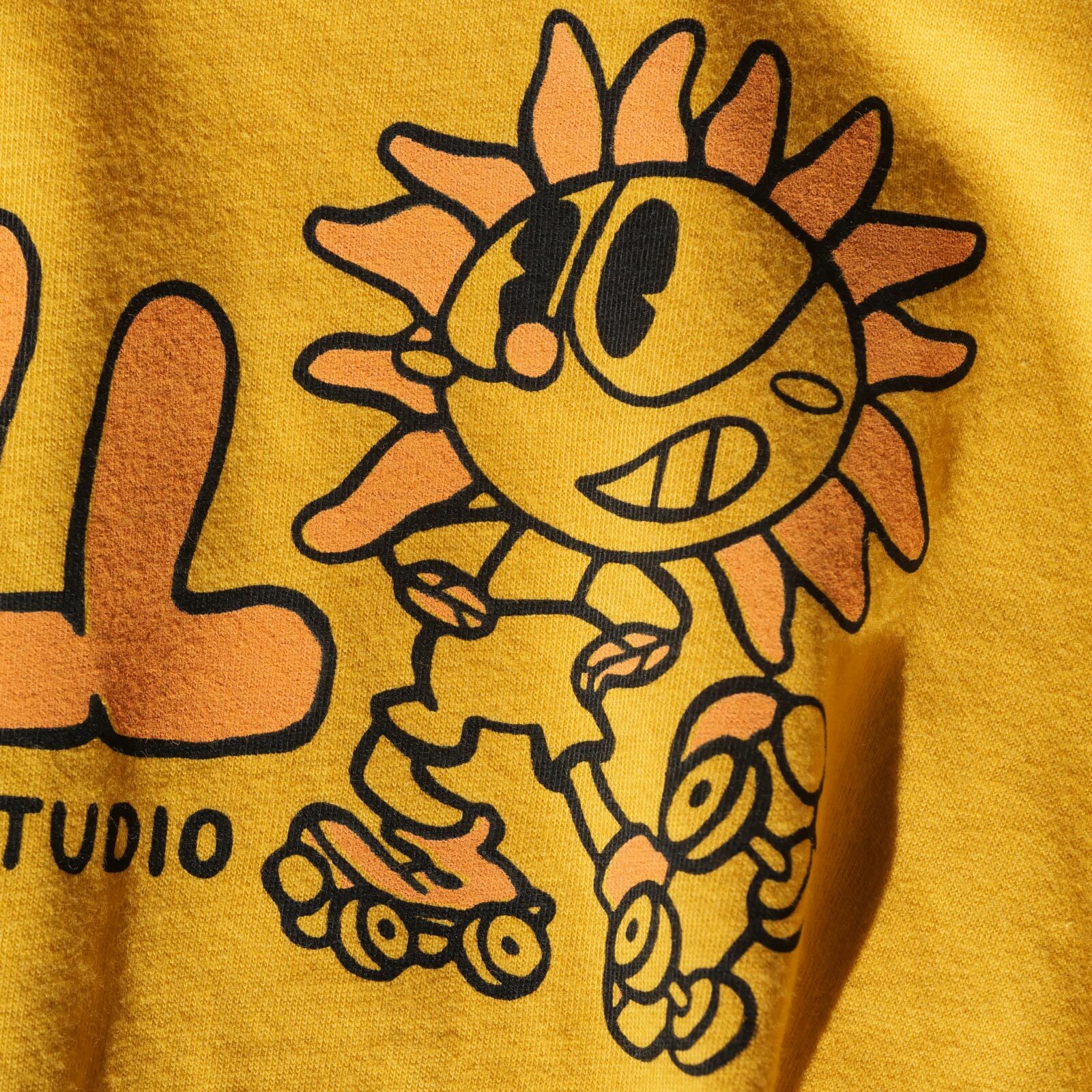 Roll Upcycled / Sunflower Long Sleeve Tee / Yellow / M