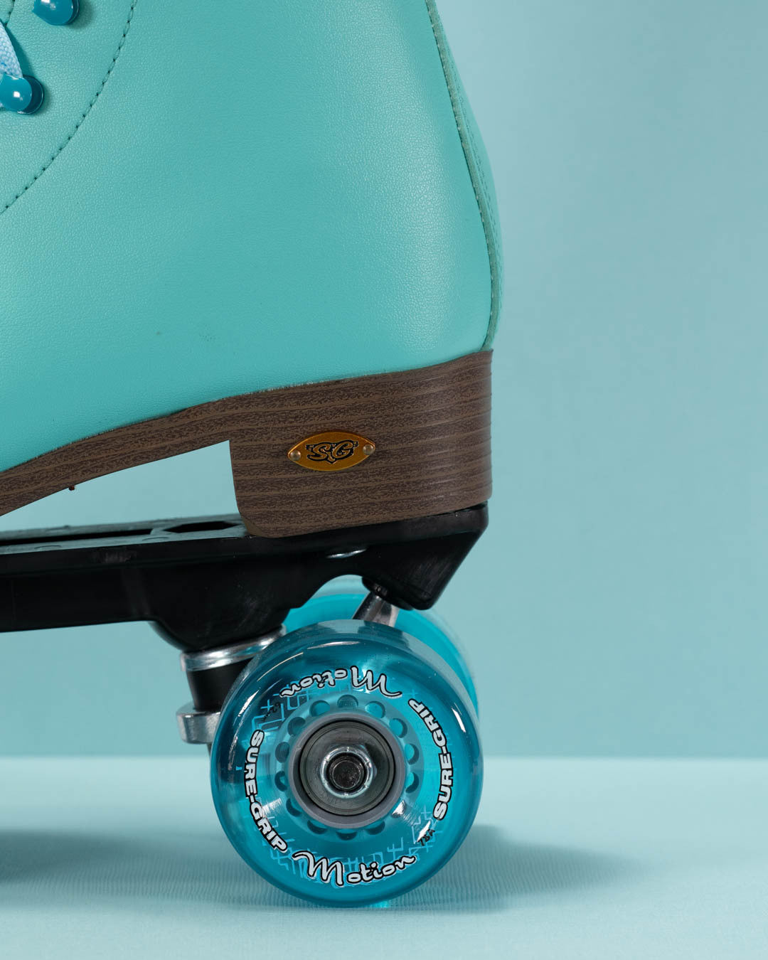 Sure-Grip Fame Roller Skates / Aqua Dream