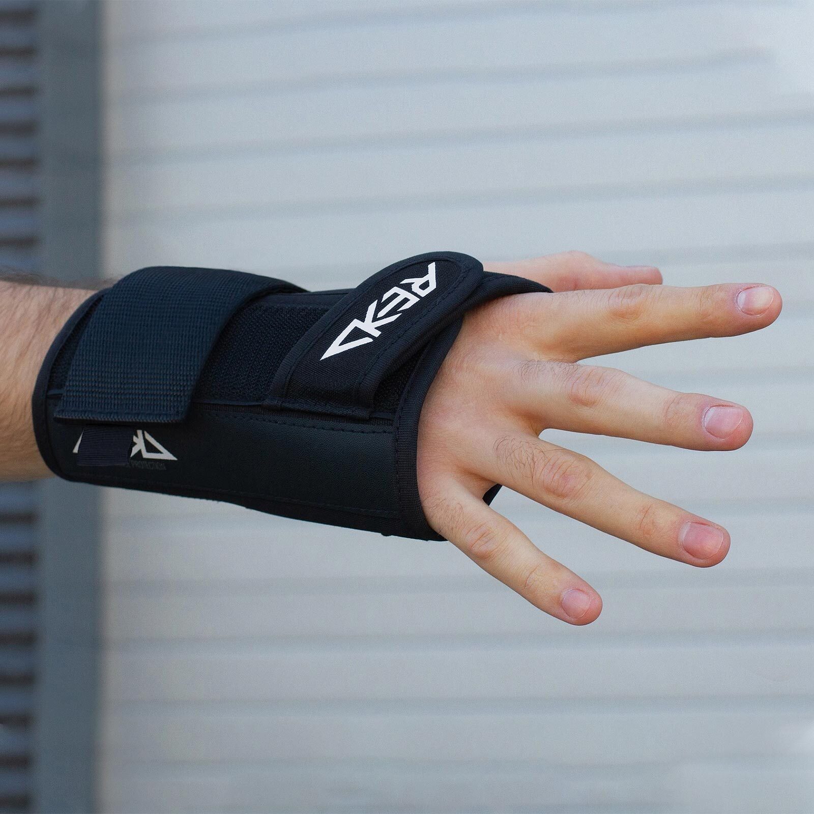 REKD Pro Wrist Guards / Black